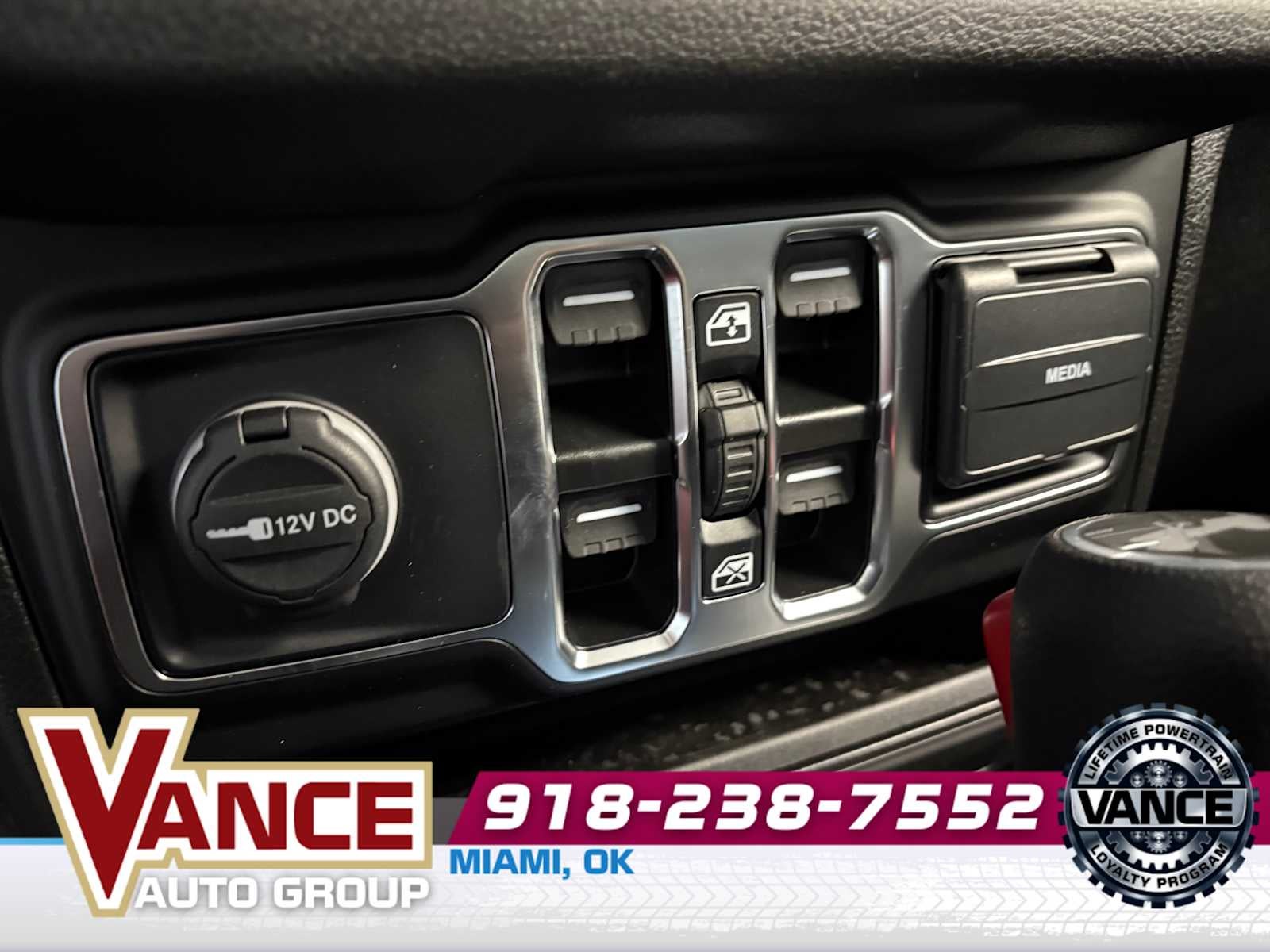 2025 Jeep Wrangler 4-Door Summit 4x4