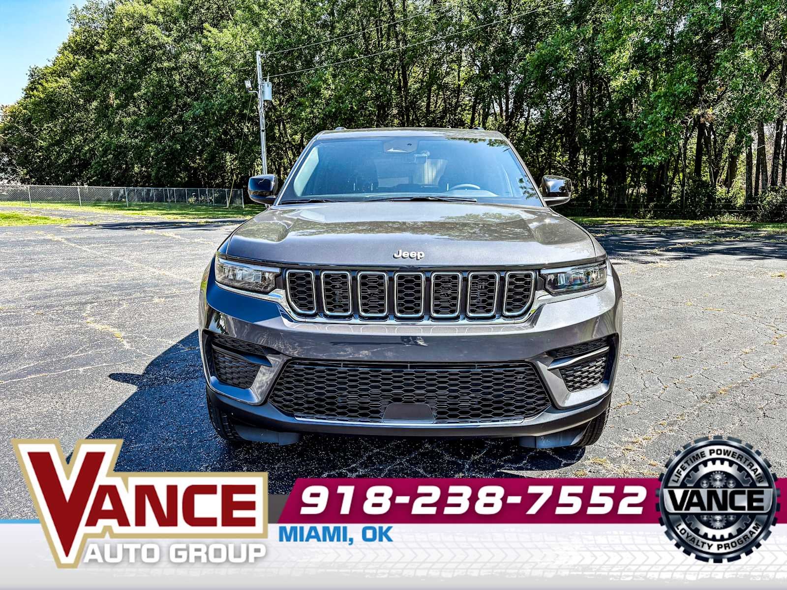 2025 Jeep Grand Cherokee GRAND CHEROKEE LAREDO X 4X4