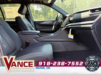 2025 Jeep Grand Cherokee GRAND CHEROKEE LAREDO X 4X4