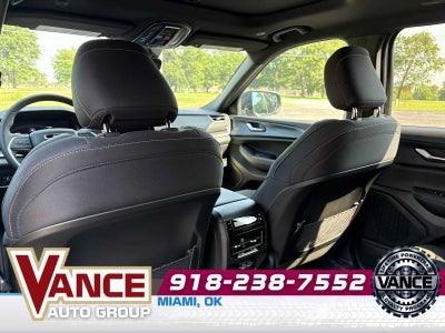 2025 Jeep Grand Cherokee L GRAND CHEROKEE L LAREDO X 4X4