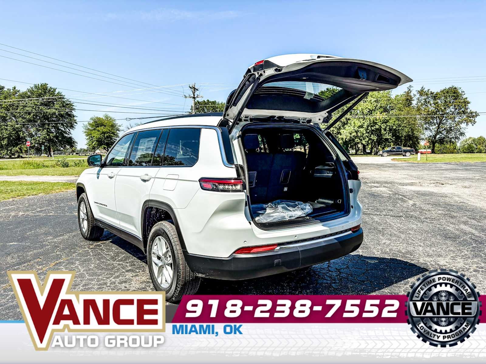 2025 Jeep Grand Cherokee L GRAND CHEROKEE L LAREDO X 4X4