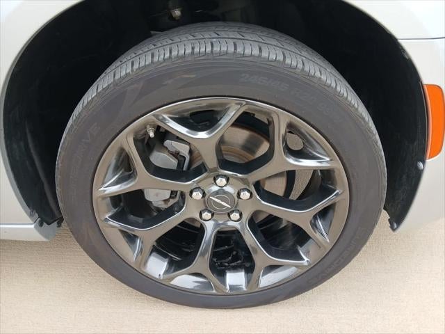 2022 Chrysler 300 Touring