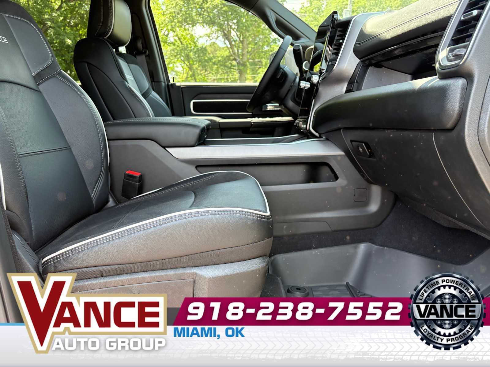 2025 RAM Ram 3500 RAM 3500 LARAMIE CREW CAB 4X4 8' BOX