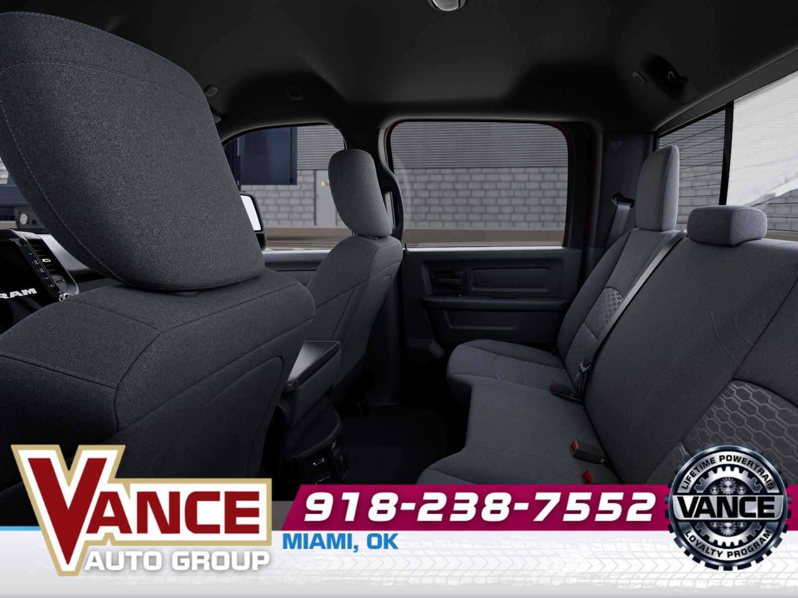 2026 RAM Ram 2500 RAM 2500 BLACK EXPRESS CREW CAB 4X4 6'4' BOX