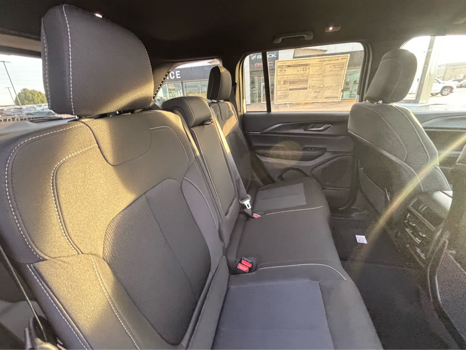 2027 Jeep Grand Cherokee Laredo