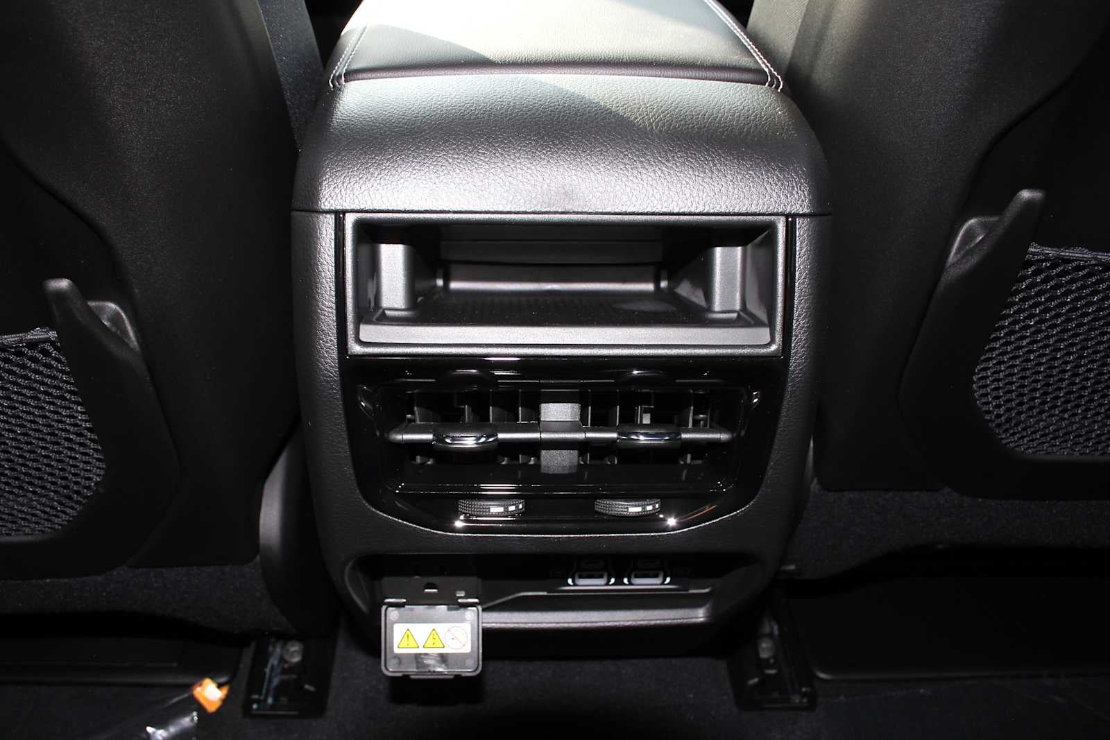 2027 Jeep Grand Cherokee Laredo X
