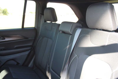 2027 Jeep Grand Cherokee Laredo X