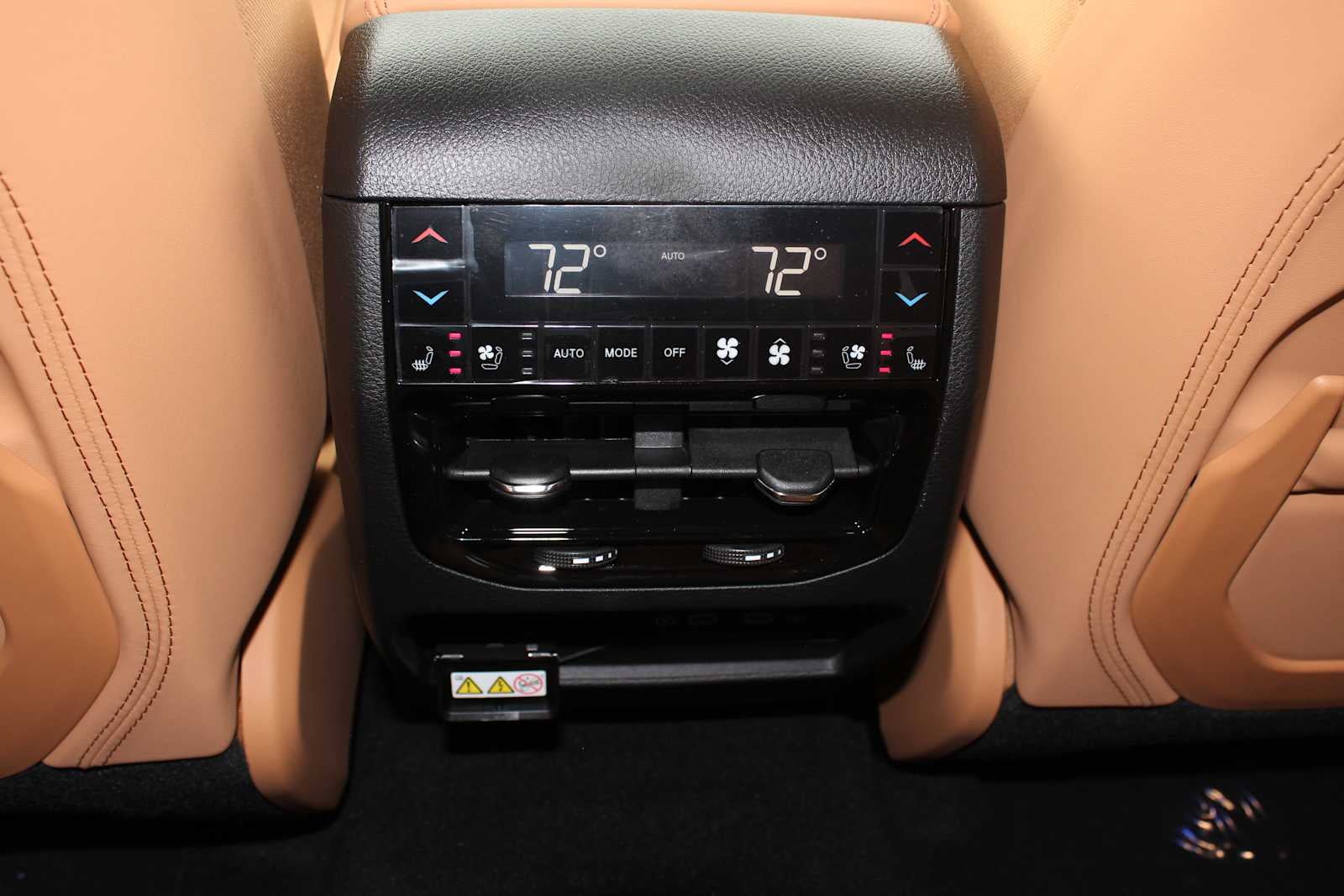 2027 Jeep Grand Cherokee Summit
