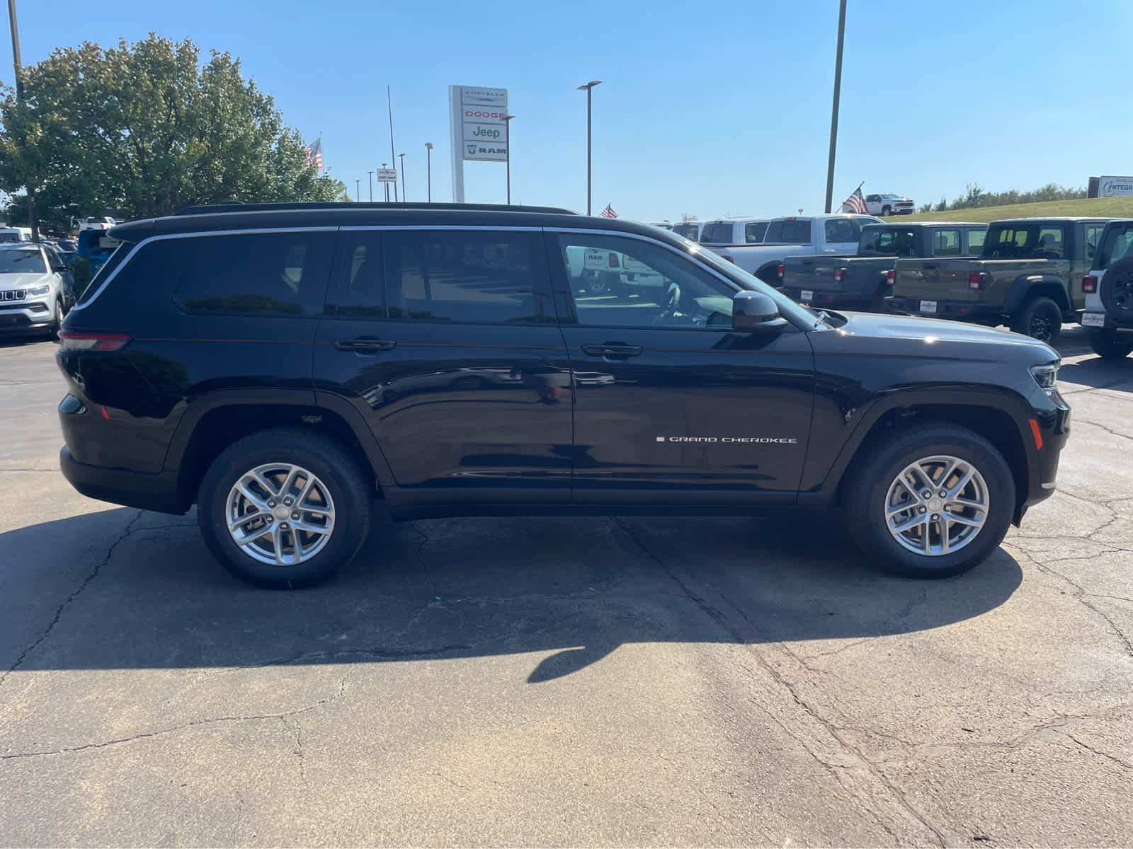 2025 Jeep Grand Cherokee L Laredo X