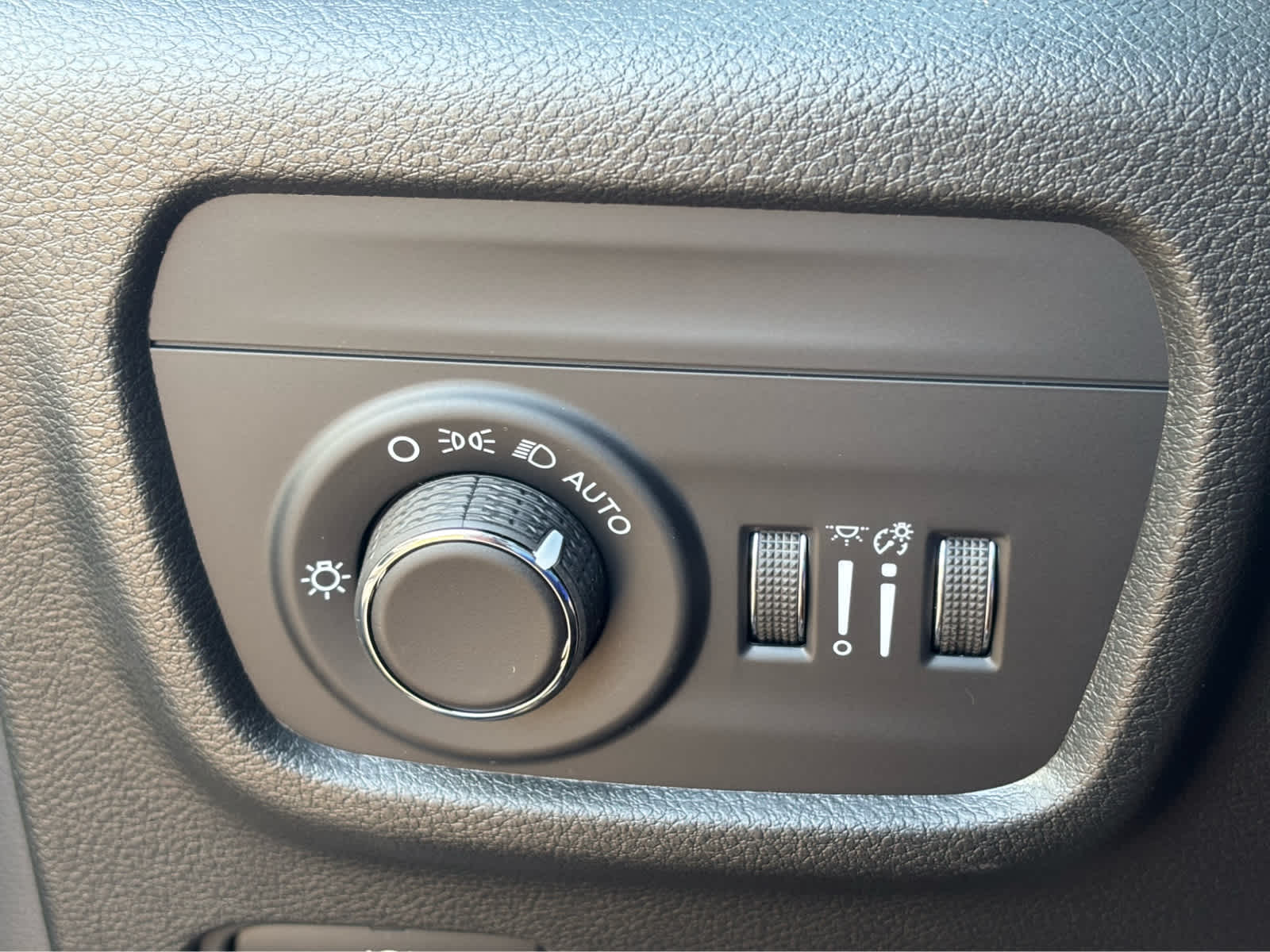 2027 Jeep Grand Cherokee L Laredo Altitude