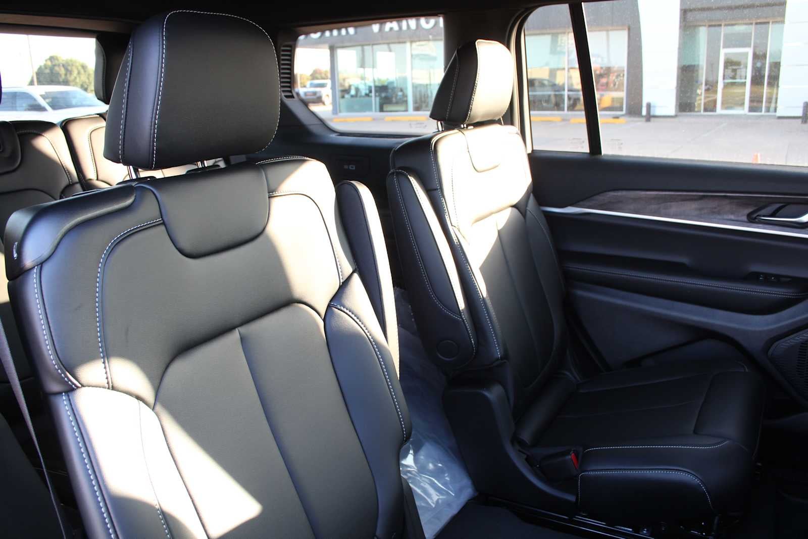 2027 Jeep Grand Cherokee L Limited