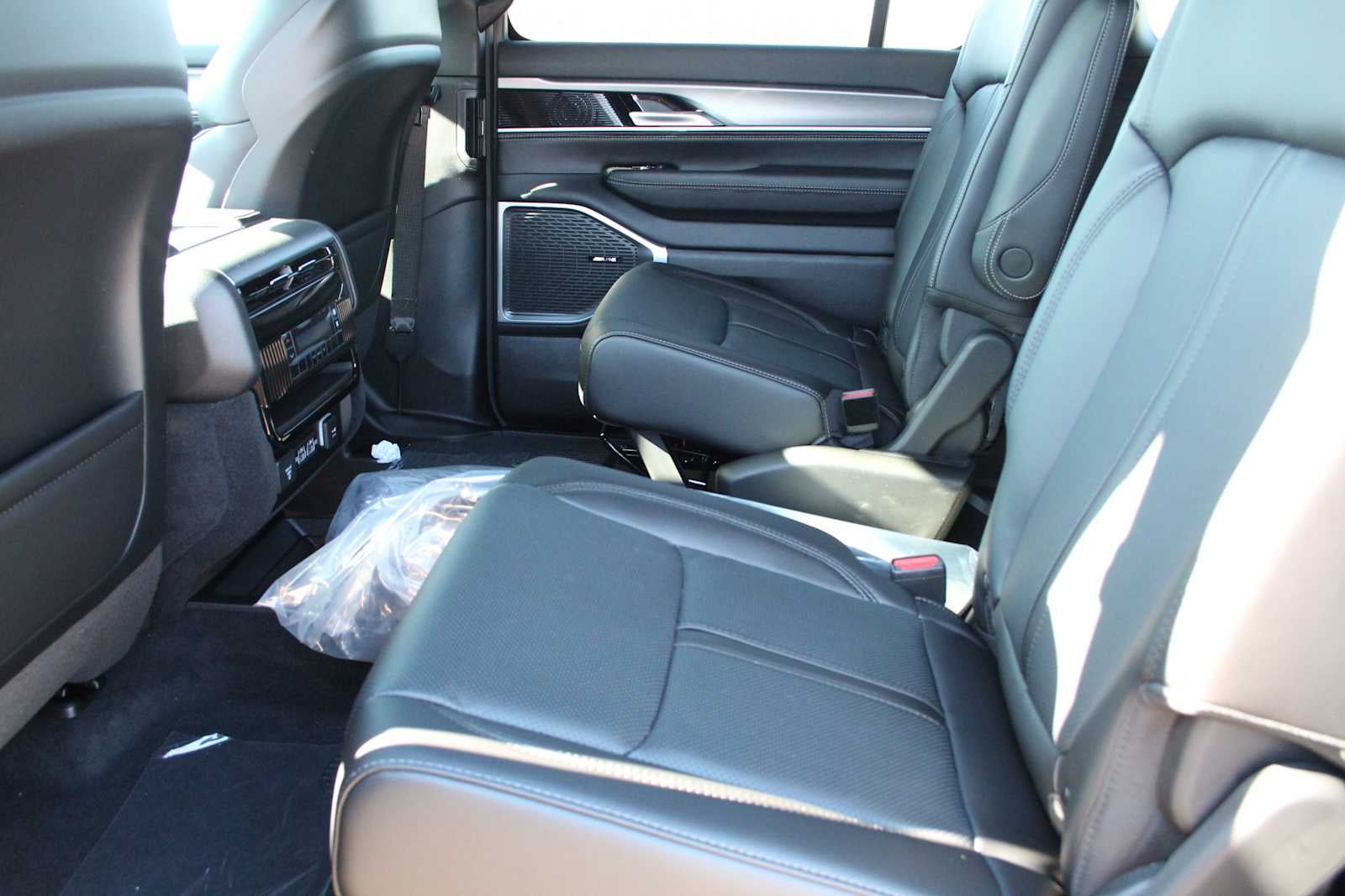 2026 Jeep Grand Wagoneer 4x4