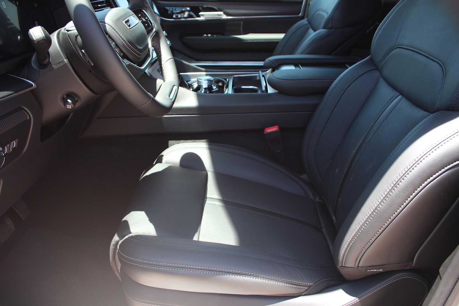 2026 Jeep Grand Wagoneer Summit Obsidian