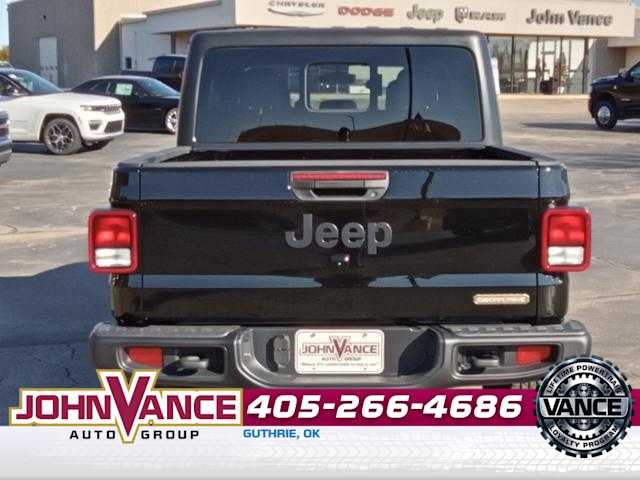 2023 Jeep Gladiator Freedom photo 4