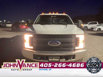 2017 Ford F-350 Chassis XL