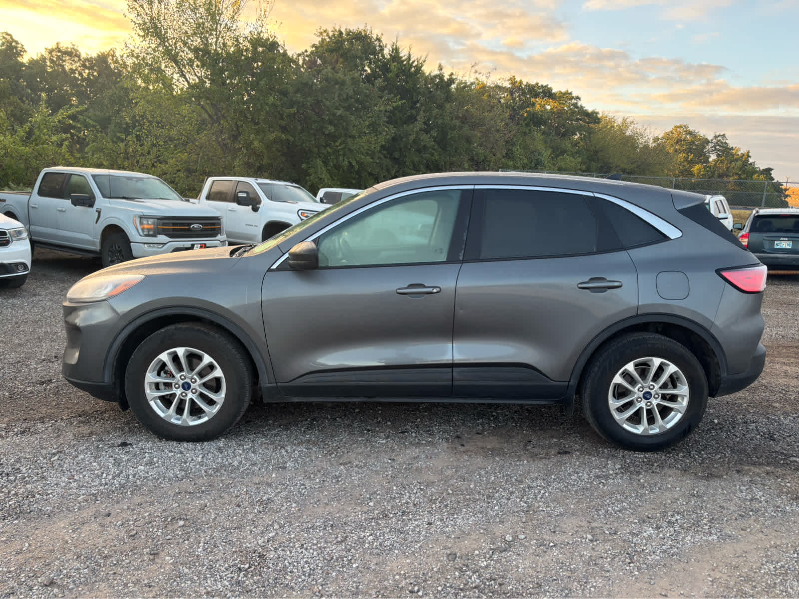 Used 2022 Ford Escape SE with VIN 1FMCU9G64NUB80465 for sale in Guthrie, OK