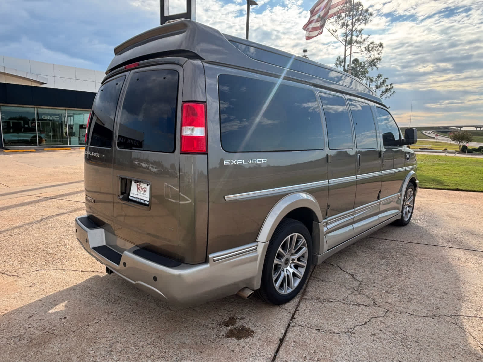 2021 Chevrolet Express Cargo Van RWD 2500 135"
