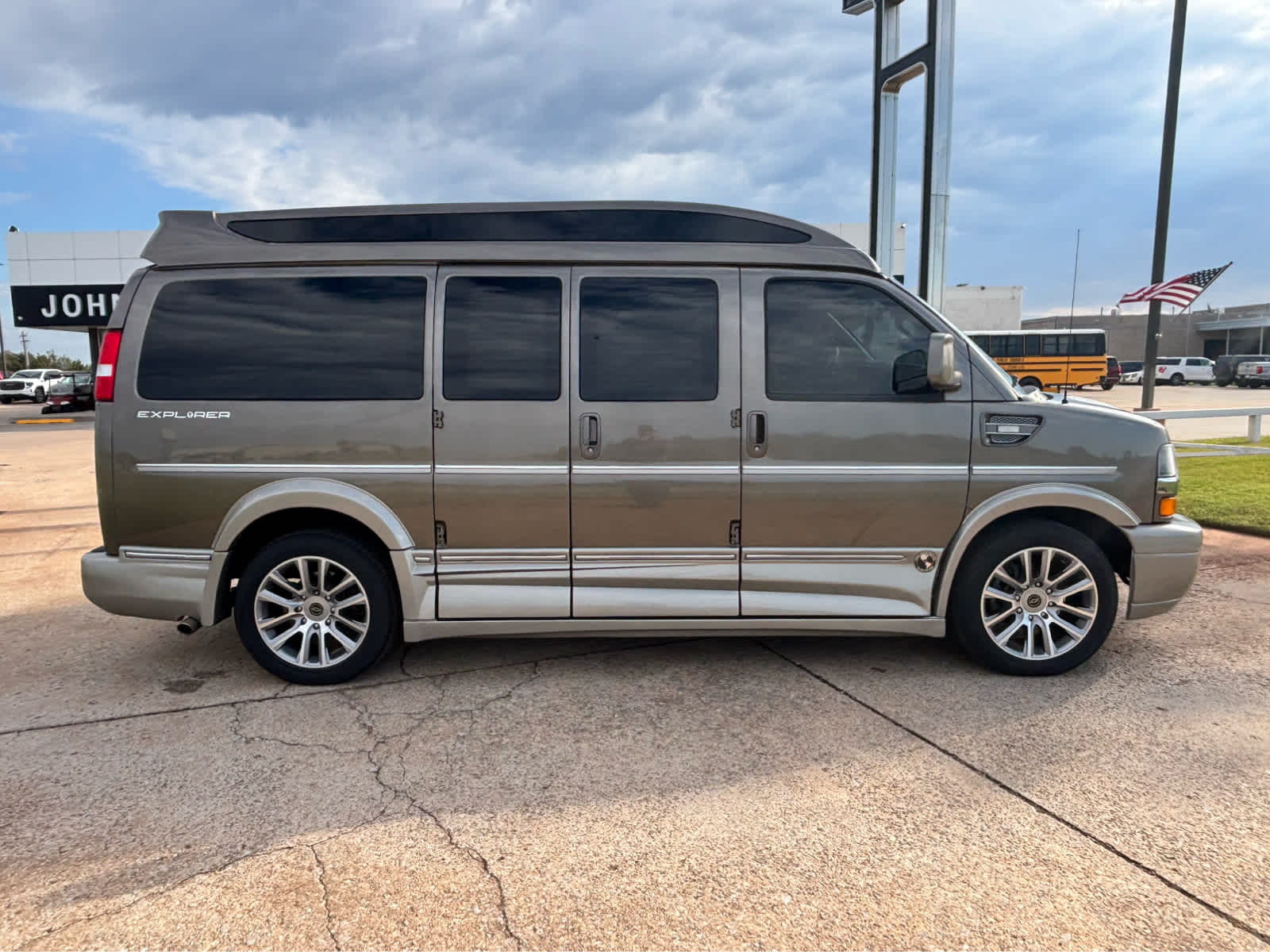 2021 Chevrolet Express Cargo Van RWD 2500 135"