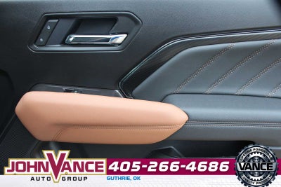 2025 GMC Canyon 4WD AT4