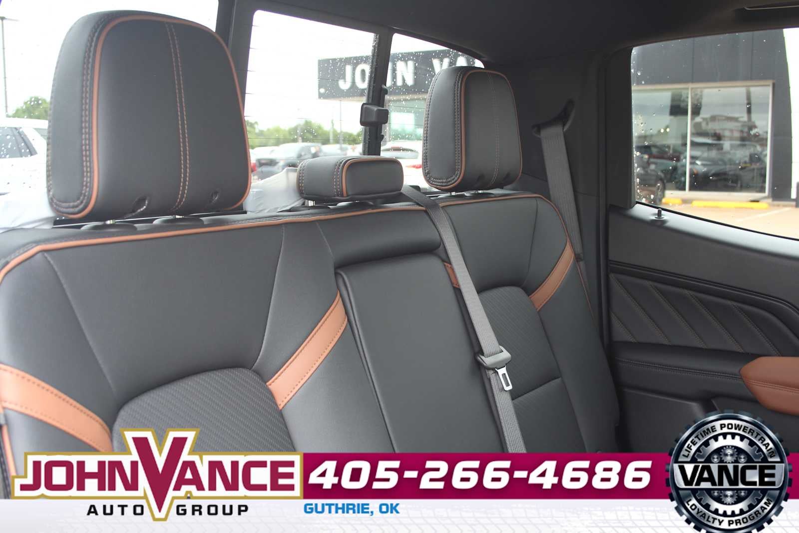 2025 GMC Canyon 4WD AT4