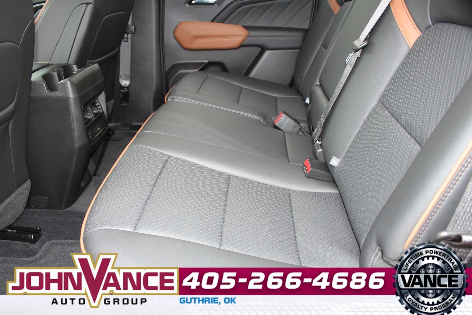 2025 GMC Canyon 4WD AT4
