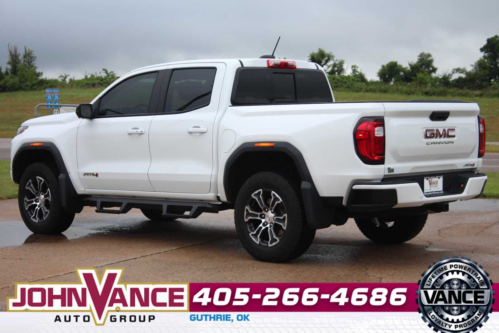 2025 GMC Canyon 4WD AT4