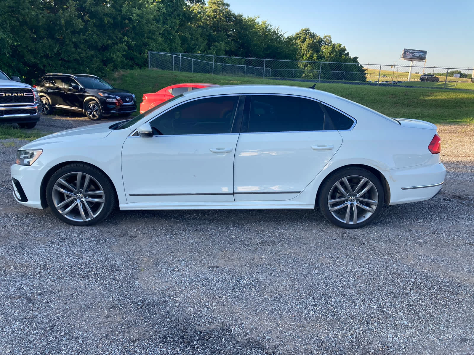 Used 2016 Volkswagen Passat R-Line with VIN 1VWAT7A37GC031992 for sale in Guthrie, OK