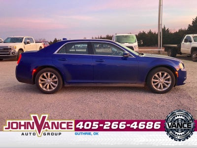 2021 Chrysler 300 Touring L