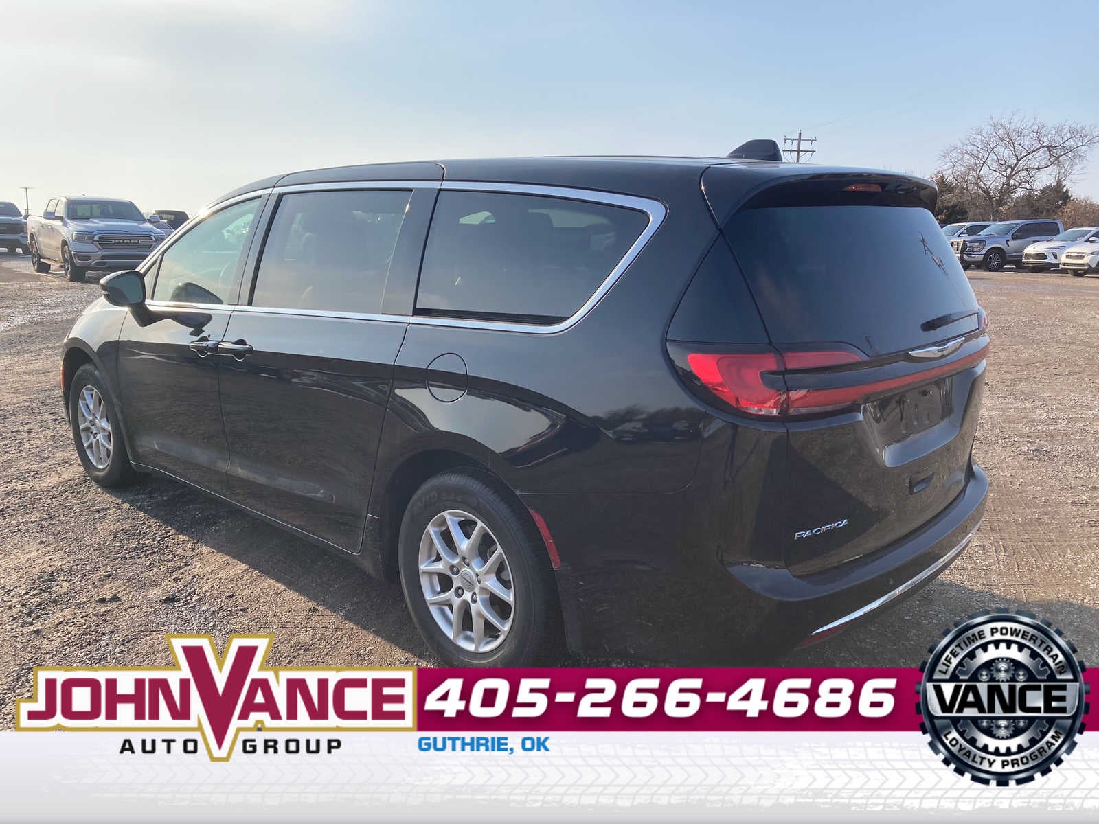 2025 Chrysler Pacifica Select