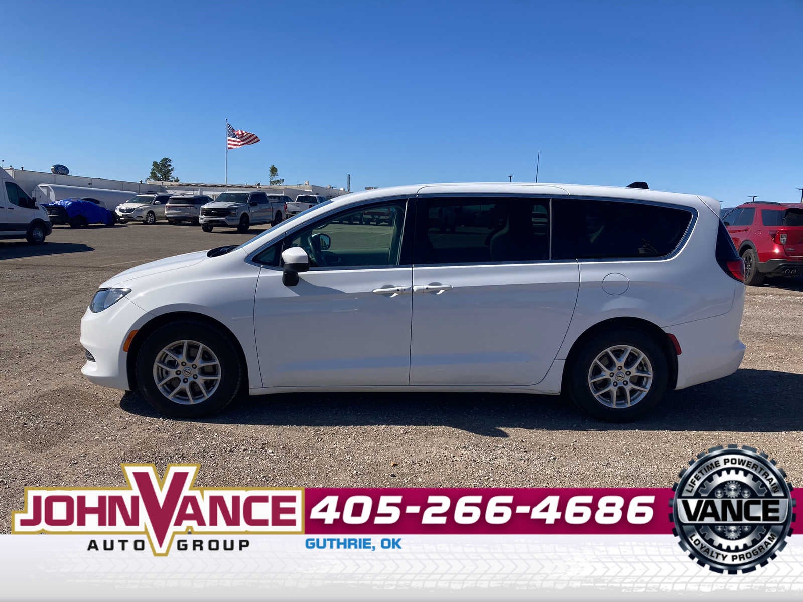 2023 Chrysler Voyager LX