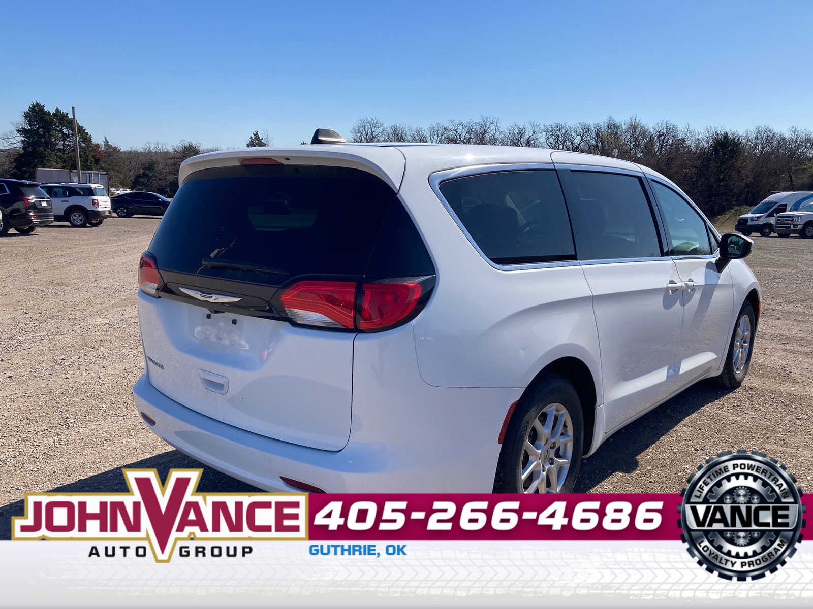 2023 Chrysler Voyager LX