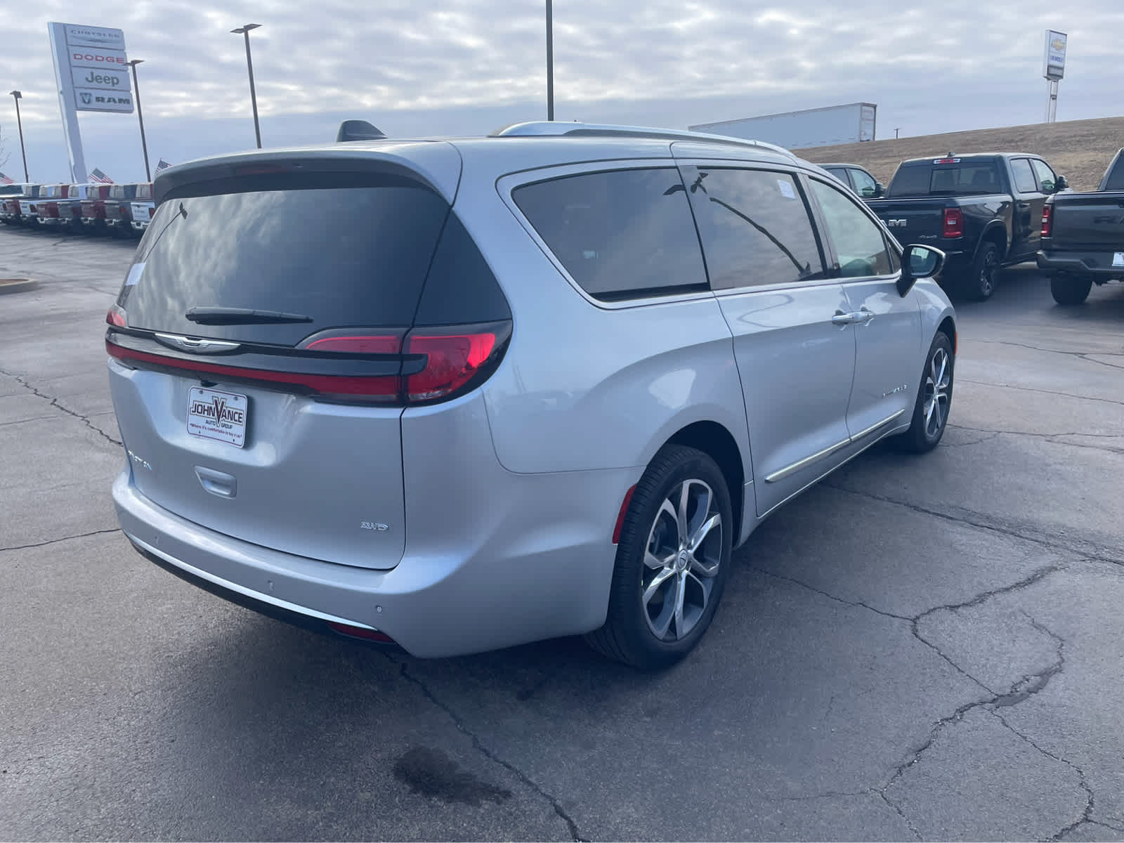 2026 Chrysler Pacifica Pinnacle