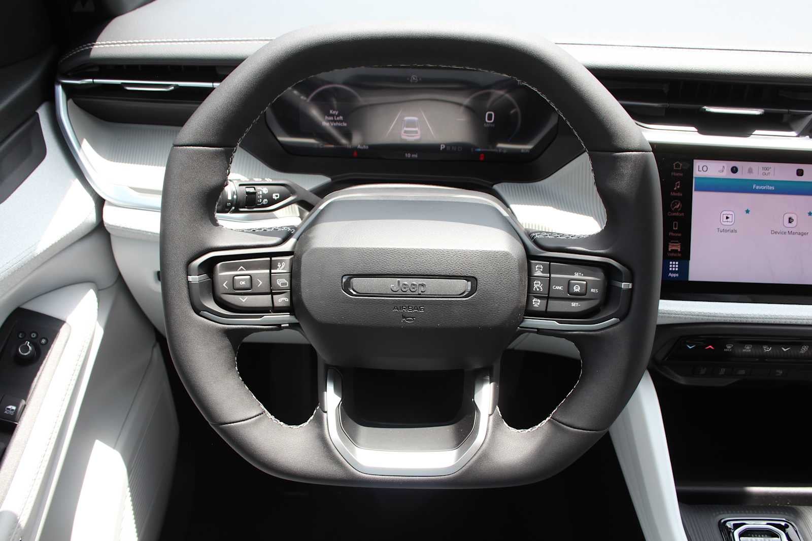 2026 Jeep Cherokee Laredo
