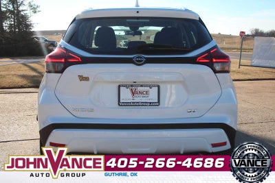 2022 Nissan Kicks SV