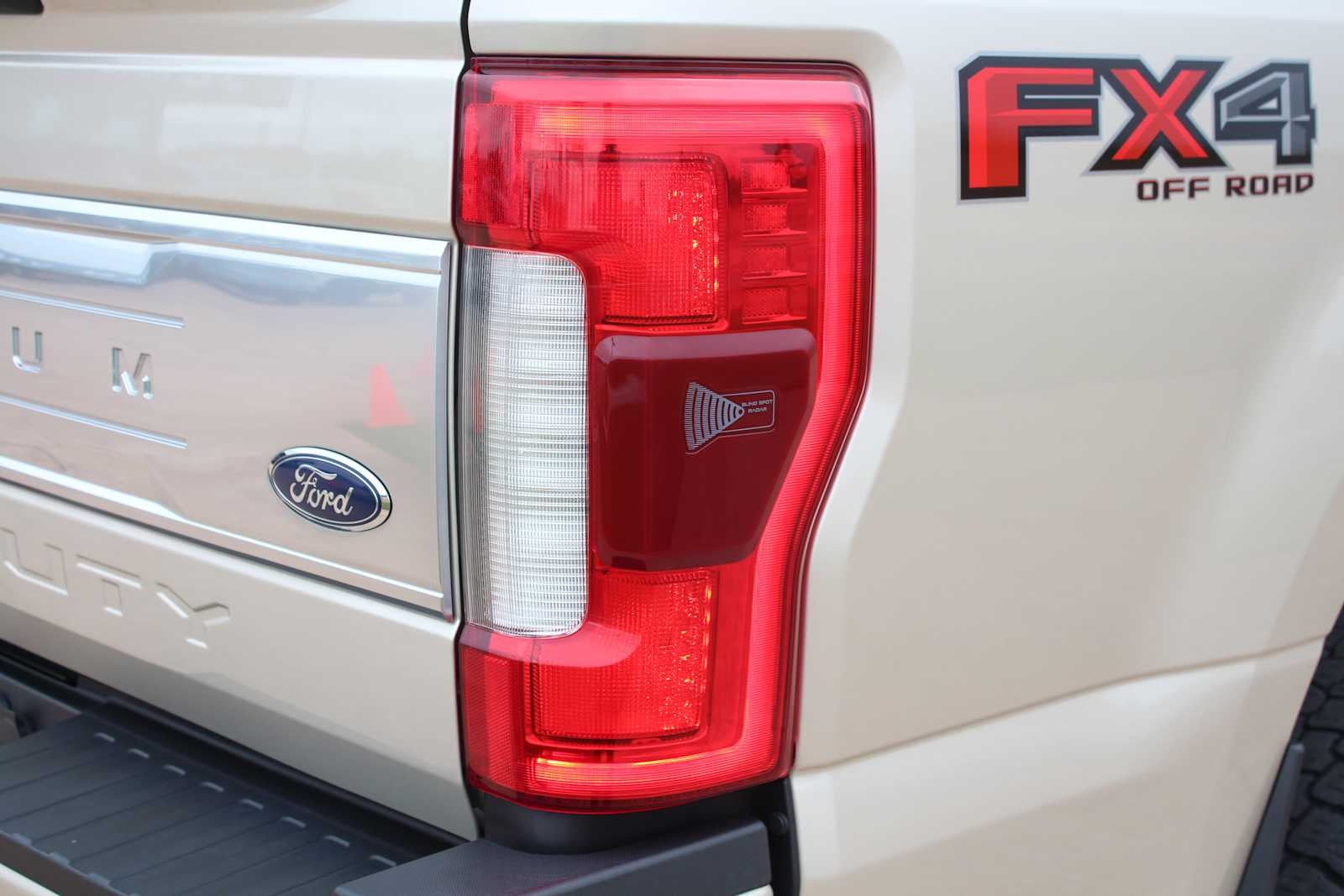 2017 Ford Super Duty F-350 SRW Platinum