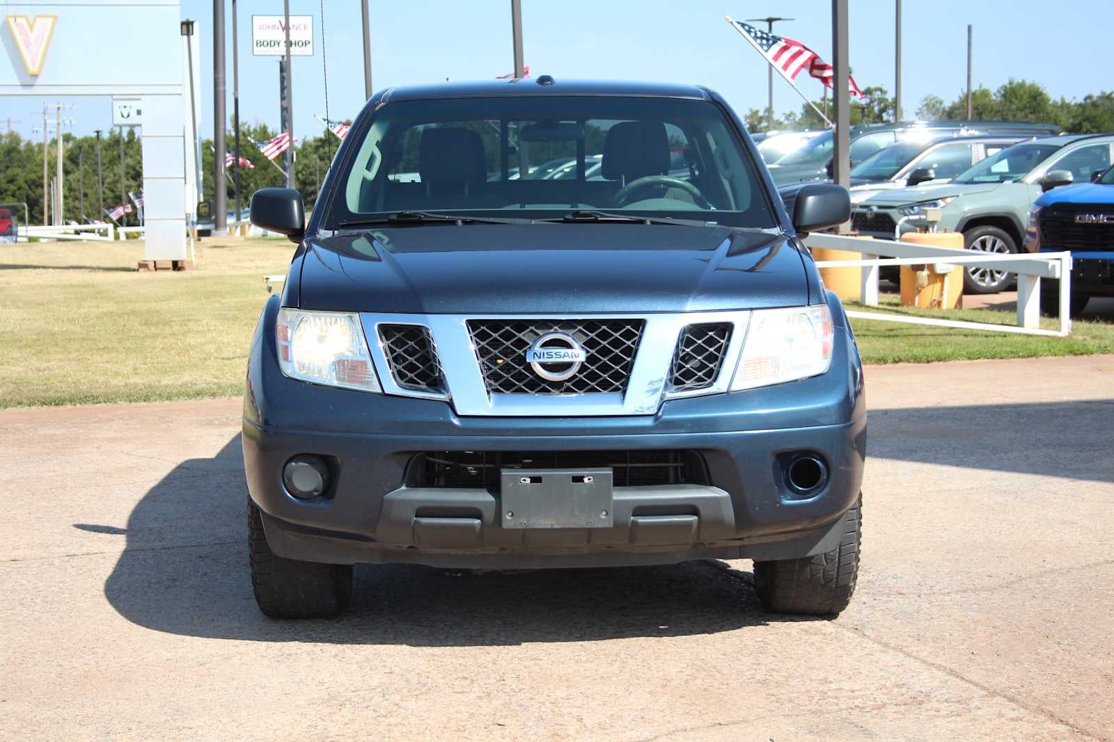 2016 Nissan Frontier SV