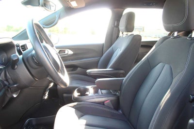 2023 Chrysler Pacifica Touring