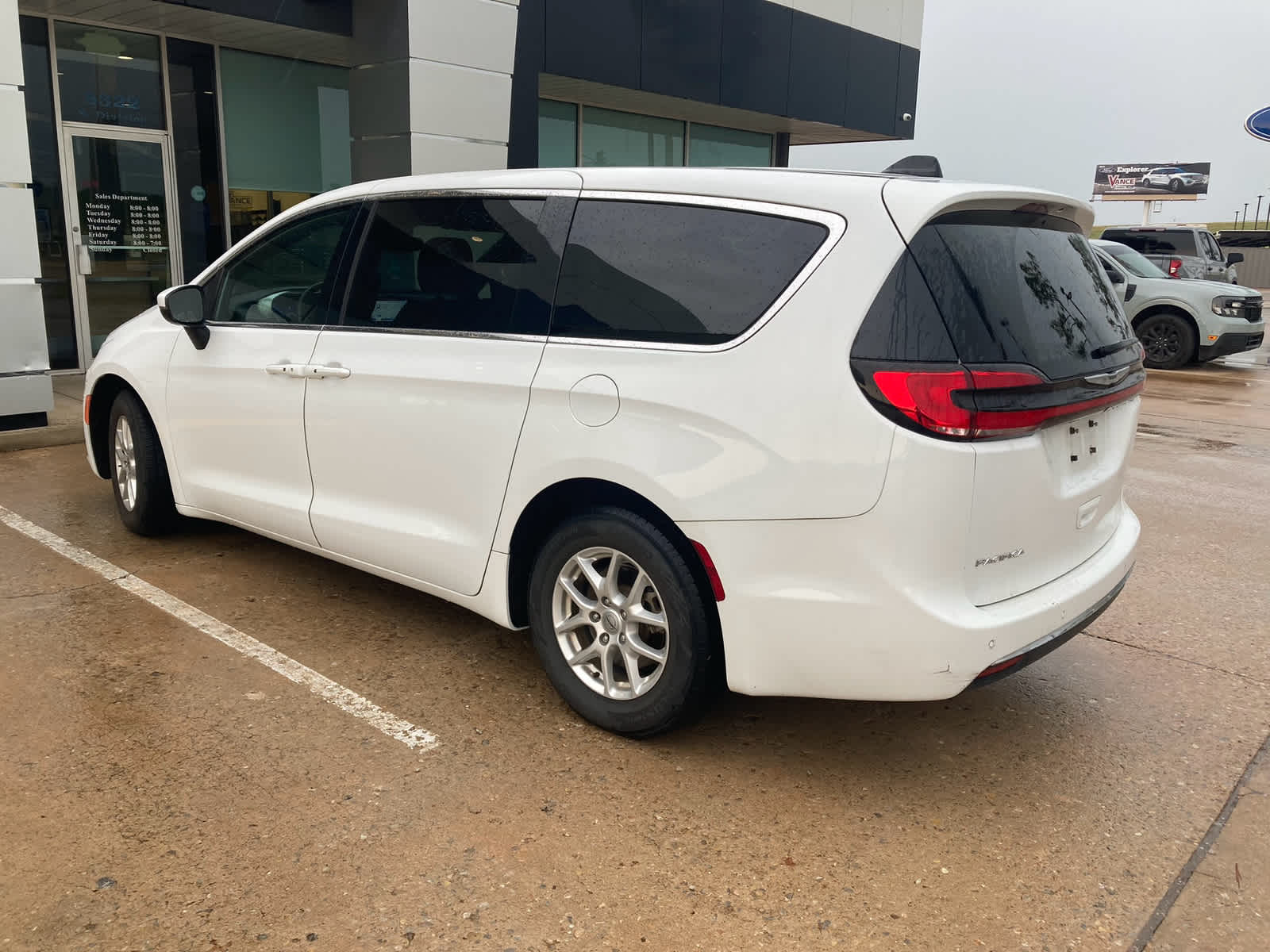 2023 Chrysler Pacifica Touring