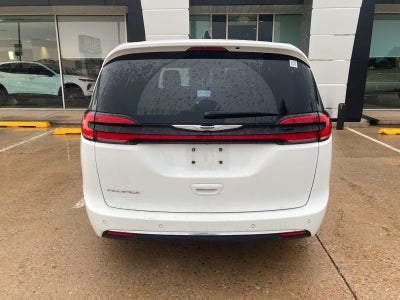 2023 Chrysler Pacifica Touring