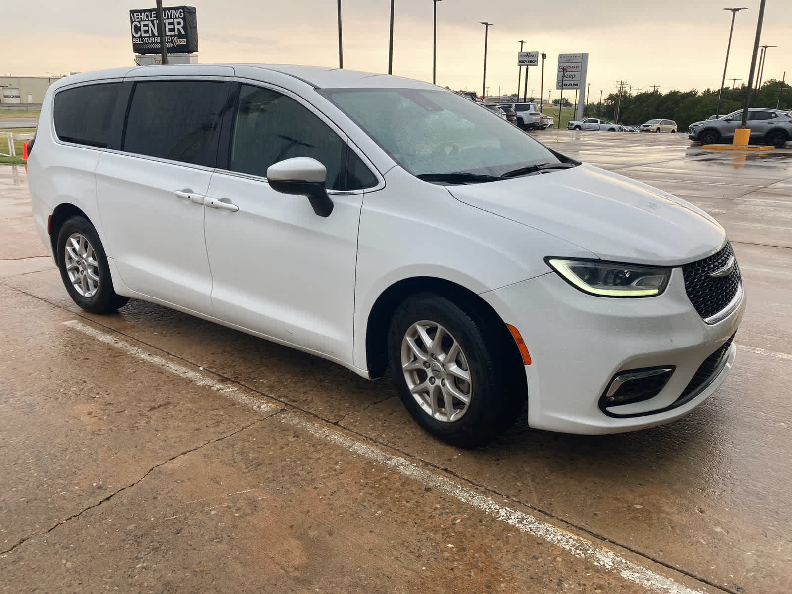 2023 Chrysler Pacifica Touring