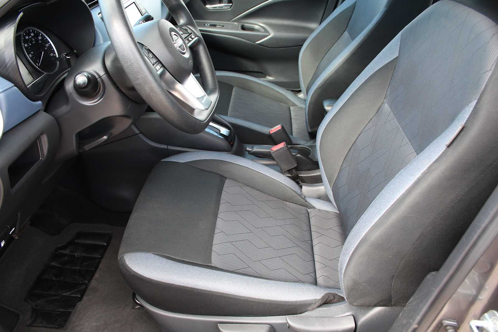 2024 Nissan Versa SV