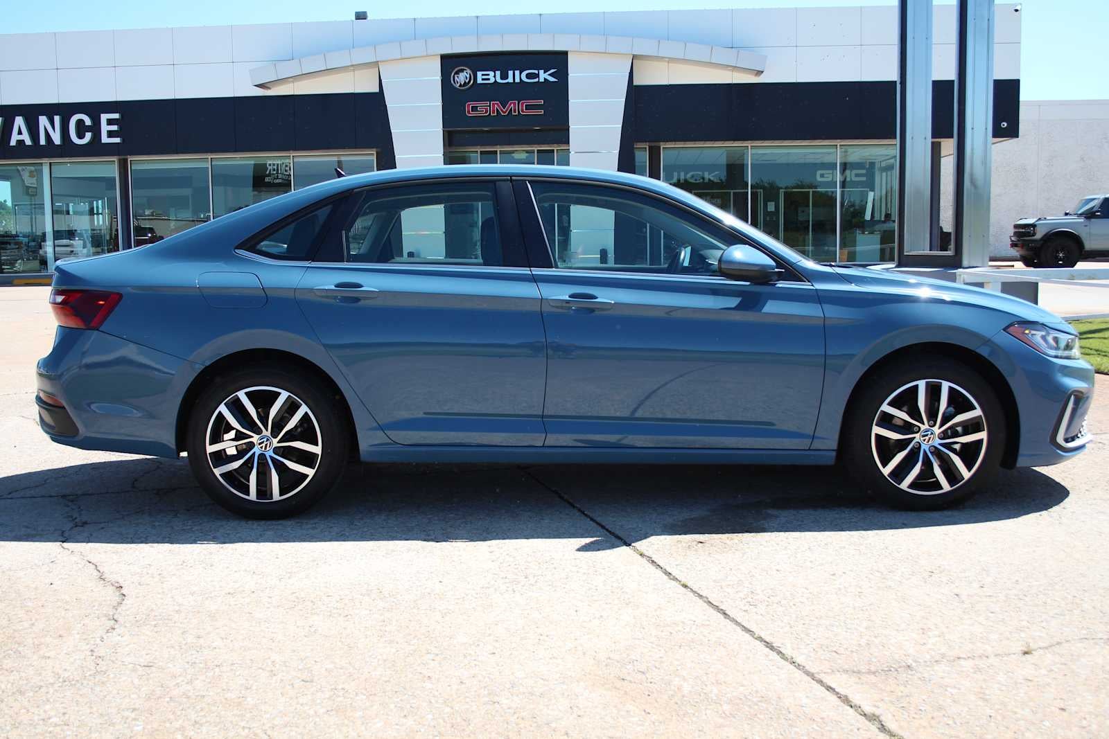 2025 Volkswagen Jetta SE