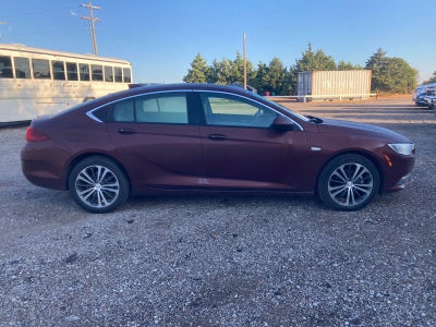 2018 Buick Regal Sportback Essence