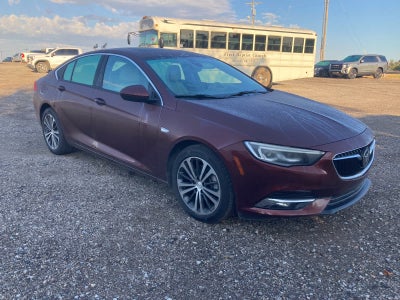 2018 Buick Regal Sportback Essence