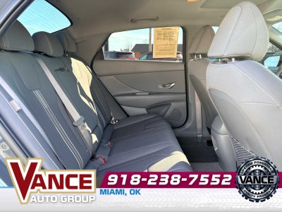 2025 Hyundai Elantra SEL Convenience