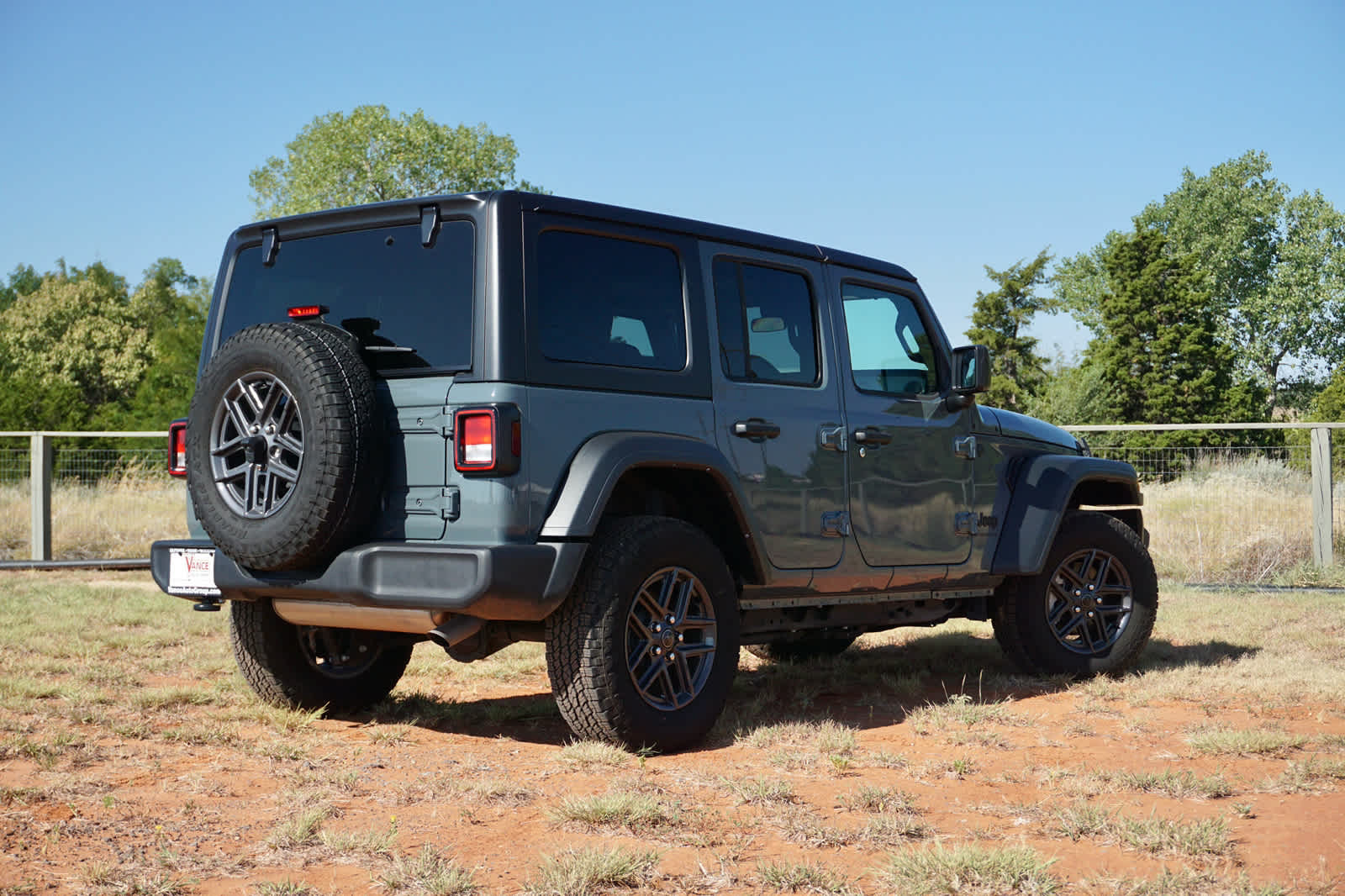 2025 Jeep Wrangler 4-Door Summit 4x4