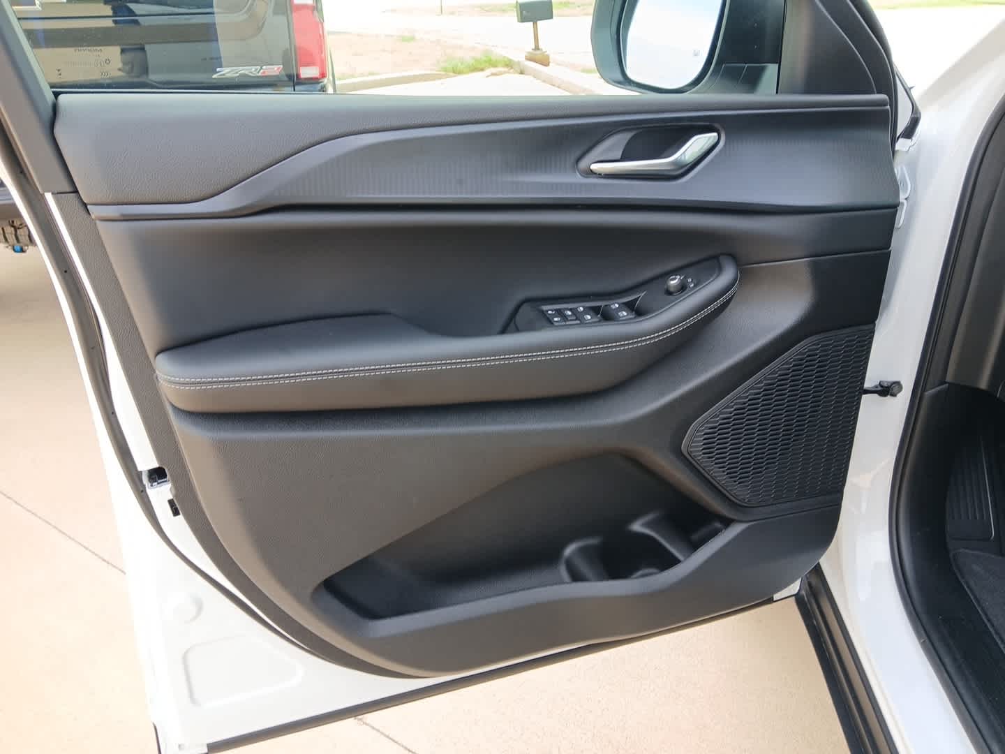 2026 Jeep Grand Cherokee GRAND CHEROKEE LAREDO X 4X4