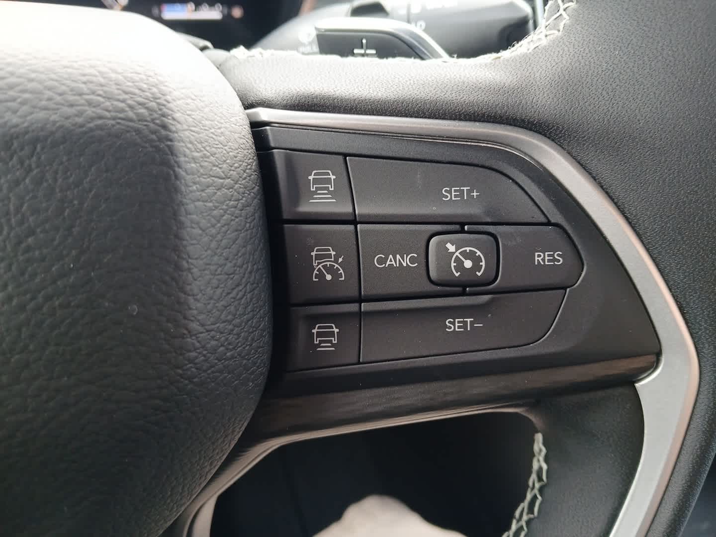 2026 Jeep Grand Cherokee GRAND CHEROKEE LAREDO X 4X4