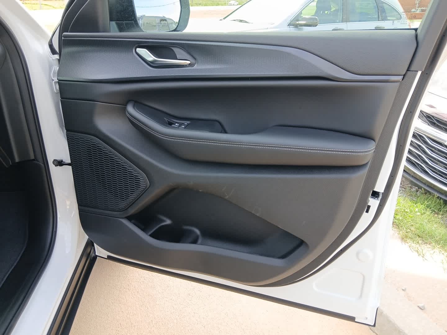 2026 Jeep Grand Cherokee GRAND CHEROKEE LAREDO X 4X4
