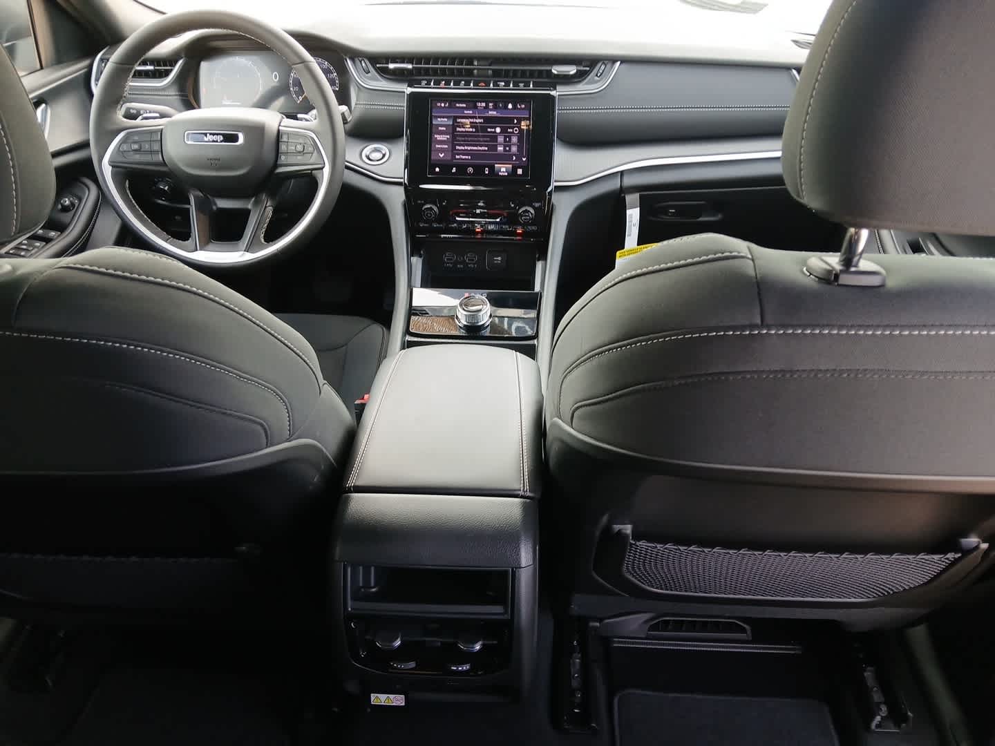 2026 Jeep Grand Cherokee GRAND CHEROKEE LAREDO X 4X4
